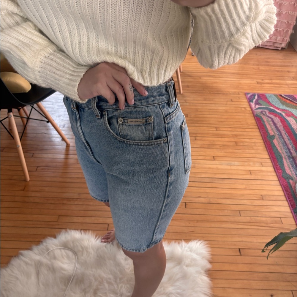 Vintage Calvin Klein Bermuda Shorts - Picture 2 of 4